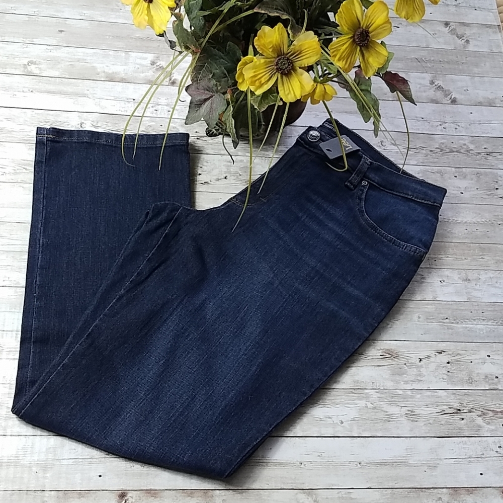 NWT, Lee, 0063 l Relaxed Fit | Size 12S - Picture 2 of 7